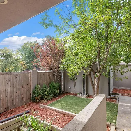Chic City Park Home - Rooftop Deck - Skyline Views